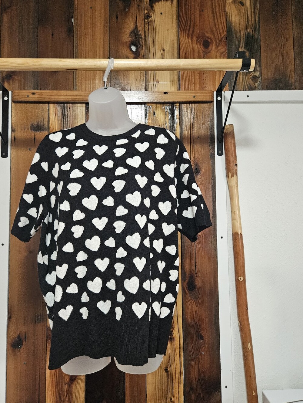 Kohl's Black and Ivory Heart Print Top